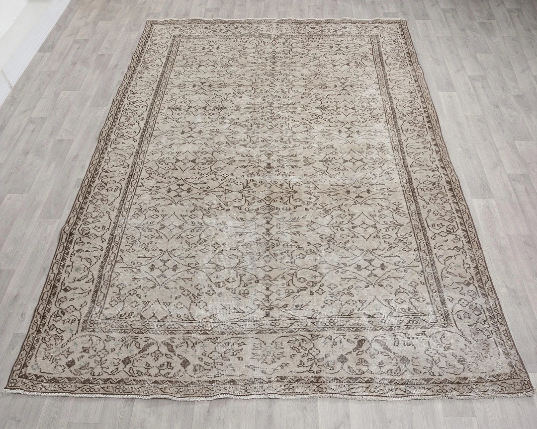 Beige Turkish Oushak Rug 6'11" x 10'1" Hand-Knotted | No. VR81242