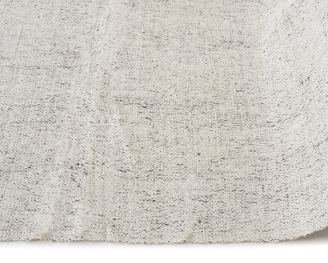 White Runner Rug 5' 1" x 15' 3" | No. VR81628