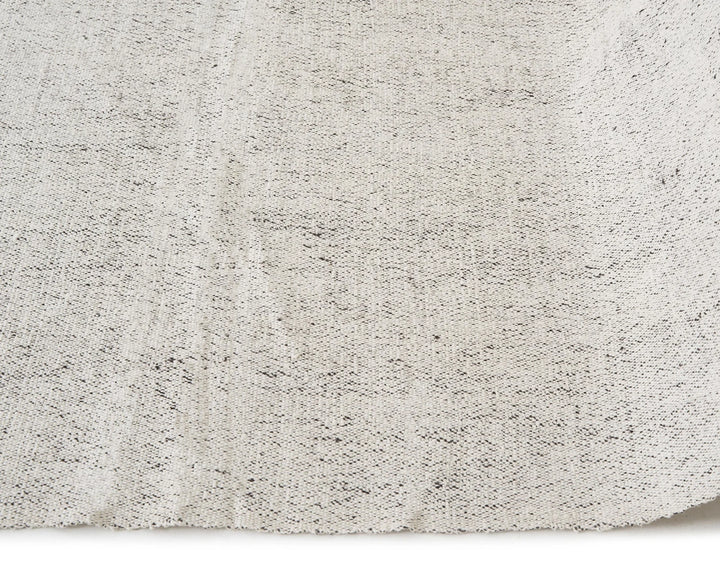White Runner Rug 5' 1" x 15' 3" | No. VR81628