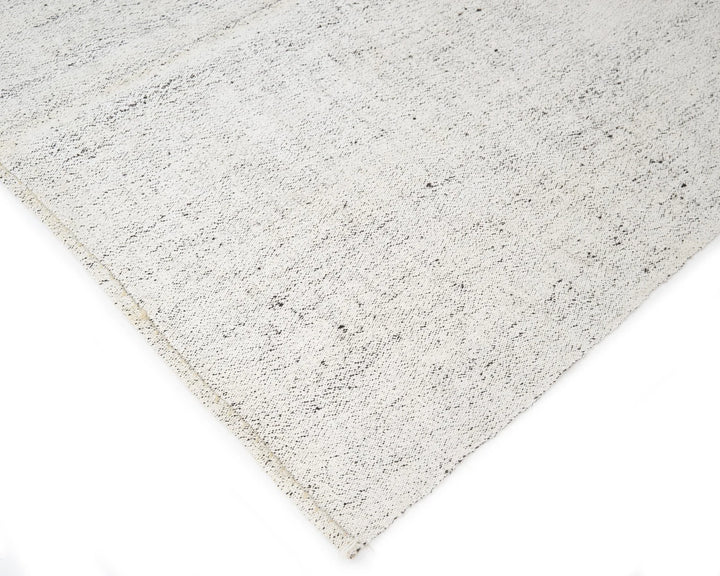 White Runner Rug 5' 1" x 15' 3" | No. VR81628