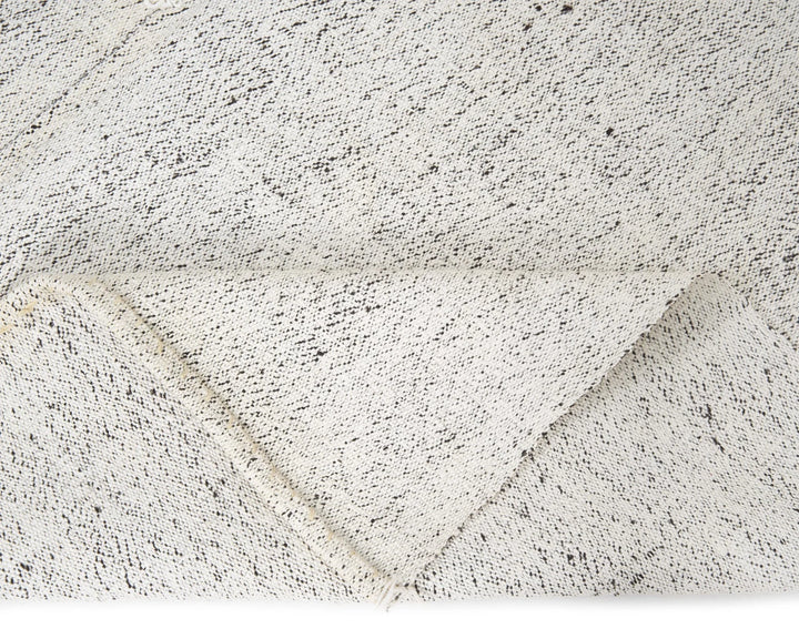 White Runner Rug 5' 1" x 15' 3" | No. VR81628