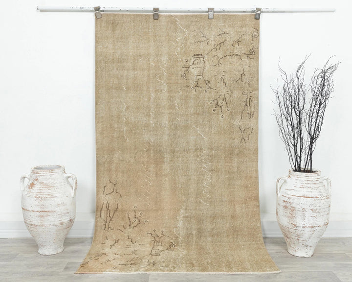 Beige Oushak Rug 6' x 6' 6" | No. VR81855