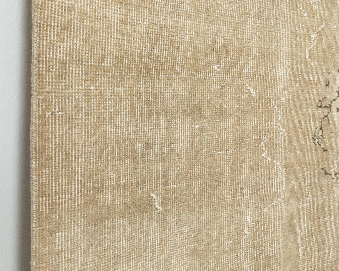 Beige Oushak Rug 6' x 6' 6" | No. VR81855