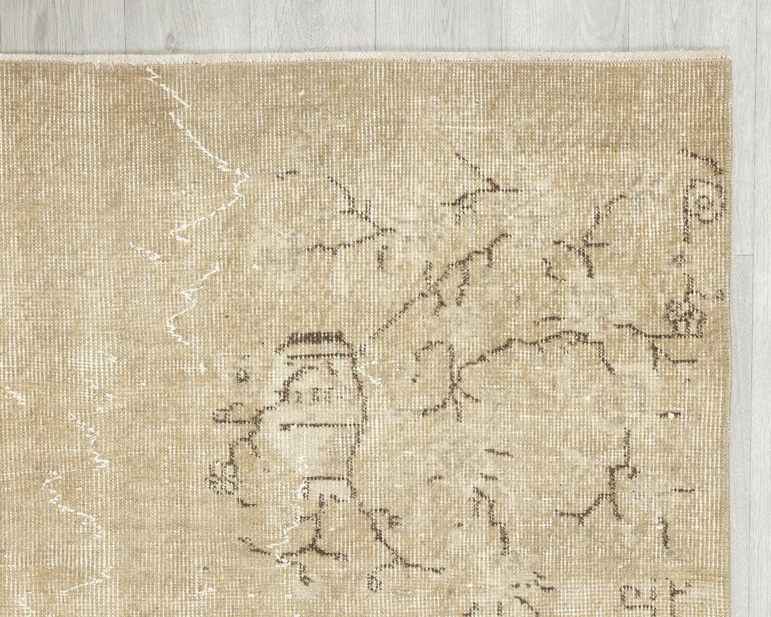Beige Oushak Rug 6' x 6' 6" | No. VR81855