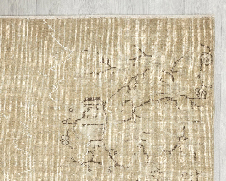 Beige Oushak Rug 6' x 6' 6" | No. VR81855