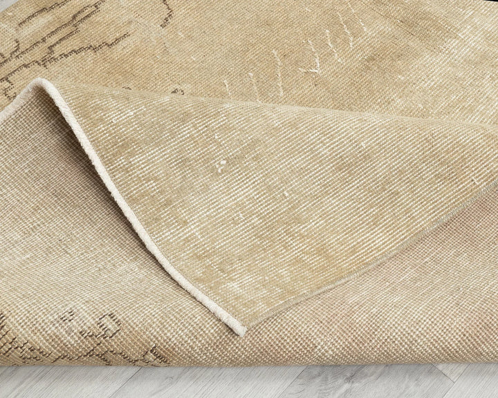 Beige Oushak Rug 6' x 6' 6" | No. VR81855