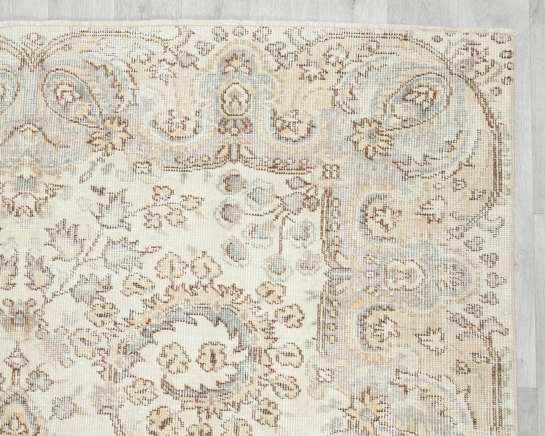 Beige Turkish Oushak Rug 5' 7" x 8' 8" Hand-Knotted border