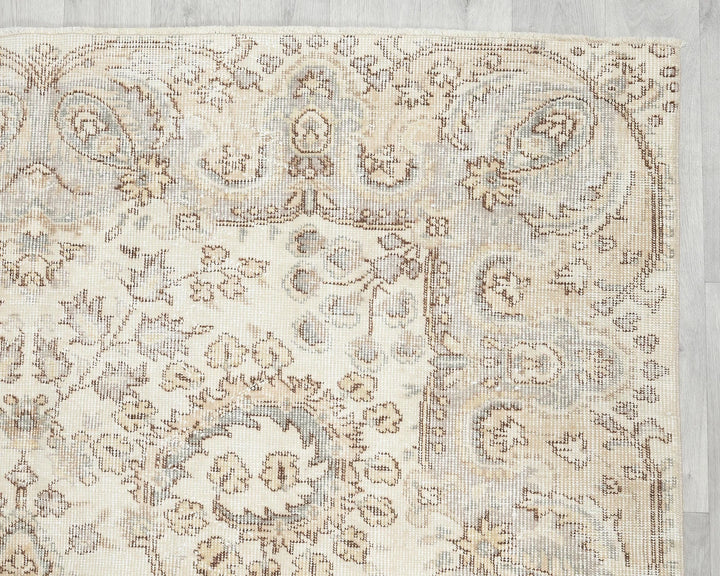 Beige Turkish Oushak Rug 5' 7" x 8' 8" Hand-Knotted border