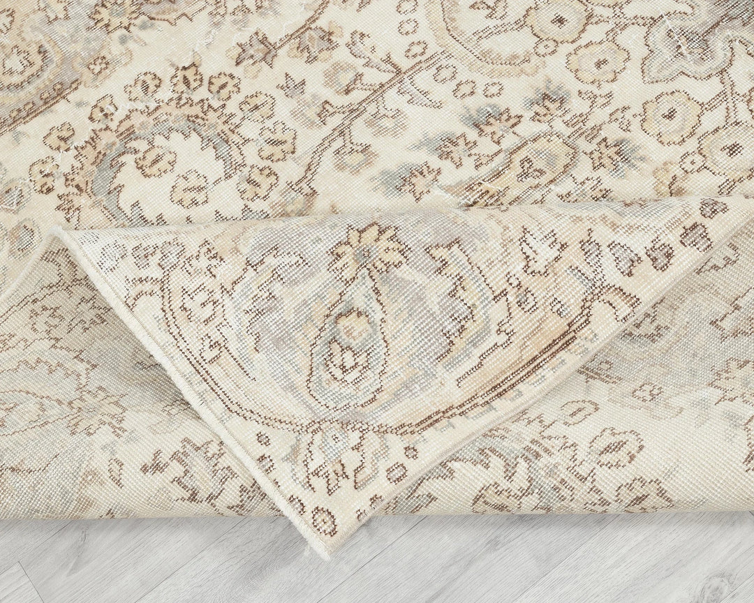 Beige Turkish Oushak Rug 5' 7" x 8' 8" Hand-Knotted texture
