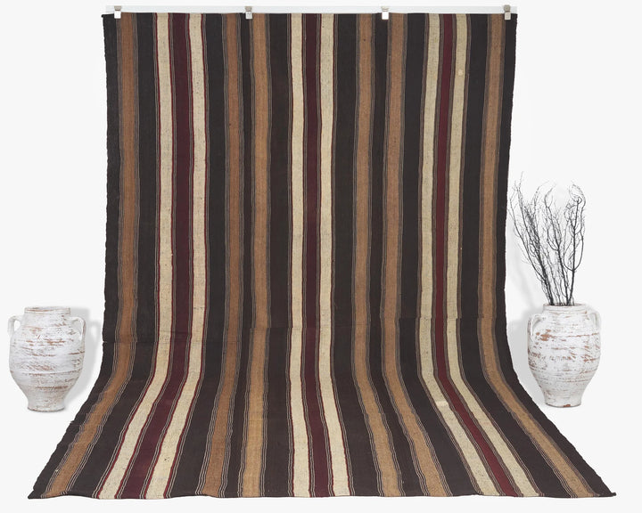 Kilim Rug 7' 1" x 11' 8" | No. VR82133