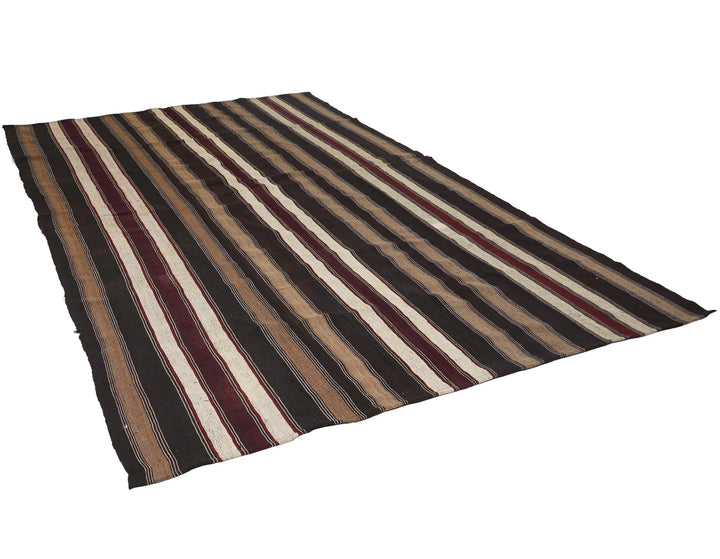Kilim Rug 7' 1" x 11' 8" | No. VR82133