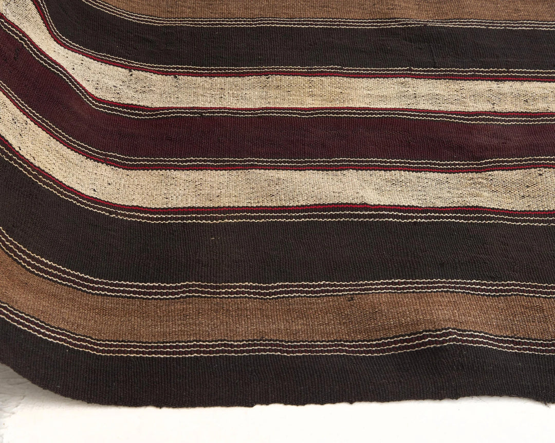 Kilim Rug 7' 1" x 11' 8" | No. VR82133