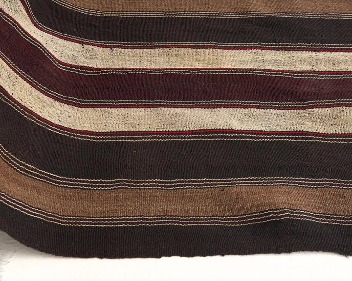 Kilim Rug 7' 1" x 11' 8" | No. VR82133