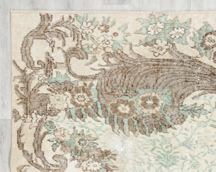 Beige Turkish Oushak Rug 7' x 10' Hand-Knotted border
