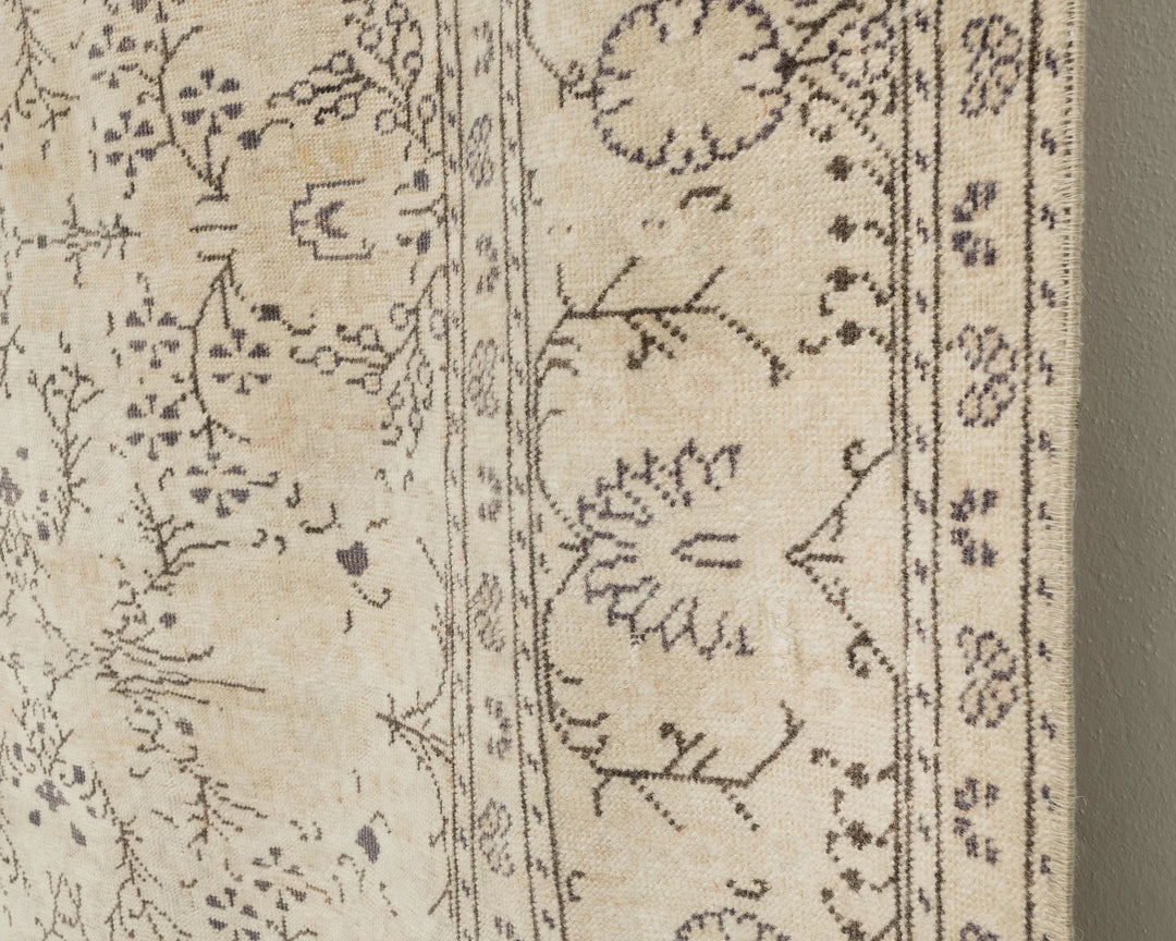 Beige Turkish Oushak Rug 7'7" x 11'5" Hand-Knotted | No. VR82403