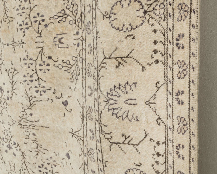 Beige Turkish Oushak Rug 7'7" x 11'5" Hand-Knotted | No. VR82403