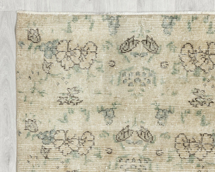 Beige Turkish Oushak Rug 5' 8" x 2' 8" Hand-Knotted | No. VR82665