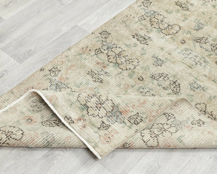 Beige Turkish Oushak Rug 5' 8" x 2' 8" Hand-Knotted | No. VR82665