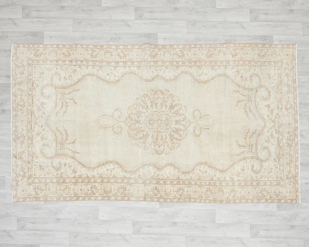 Pink Turkish Oushak Rug 4'10" x 8'1" Hand-Knotted | No. VR82673