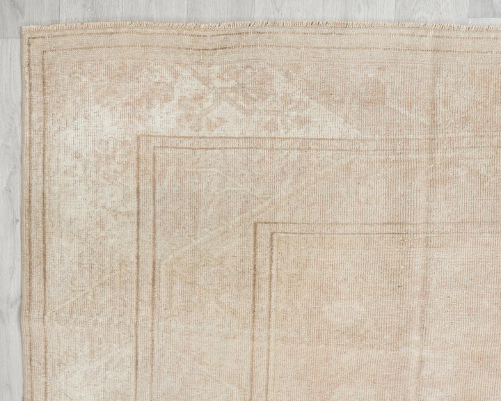 Beige Turkish Oushak Rug 7' 9" x 5' Hand-Knotted | No. VR82764