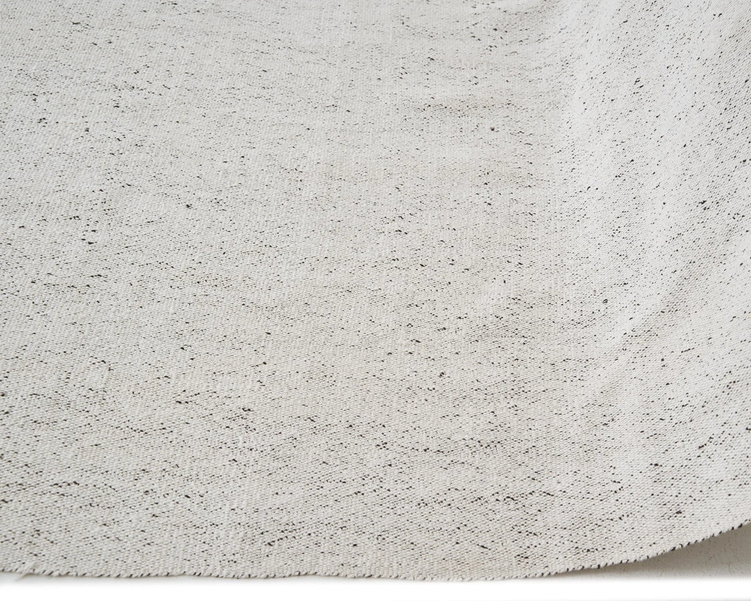 White Turkish Kilim Rug 6'11" x 10'10" Flat-Weave | No. VR82820
