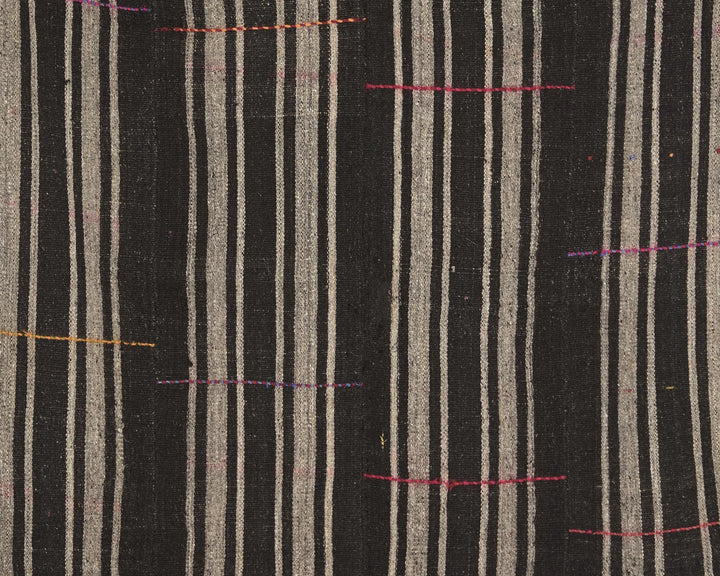 Brown Turkish Kilim Rug 5' 7" x 7' 5" Flat-Weave | No. VR83402