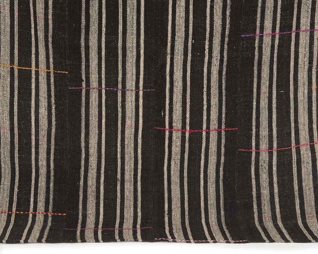 Brown Turkish Kilim Rug 5' 7" x 7' 5" Flat-Weave | No. VR83402