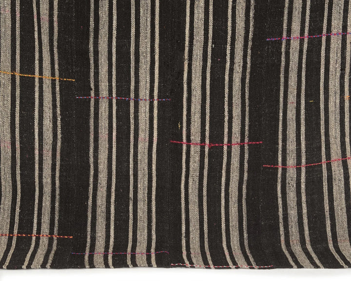 Brown Turkish Kilim Rug 5' 7" x 7' 5" Flat-Weave | No. VR83402