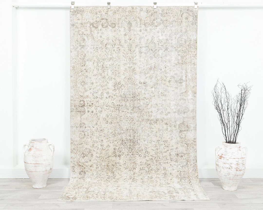 Beige Turkish Oushak Rug 4'11" x 8'7" Hand-Knotted | No. VR83572