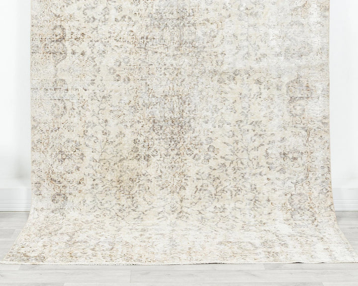 Beige Turkish Oushak Rug 4'11" x 8'7" Hand-Knotted | No. VR83572