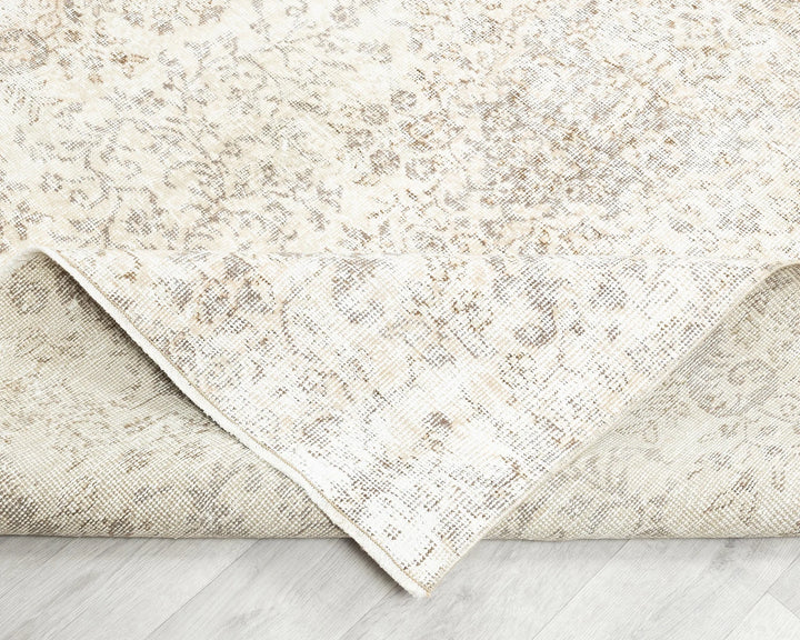 Beige Turkish Oushak Rug 4'11" x 8'7" Hand-Knotted | No. VR83572