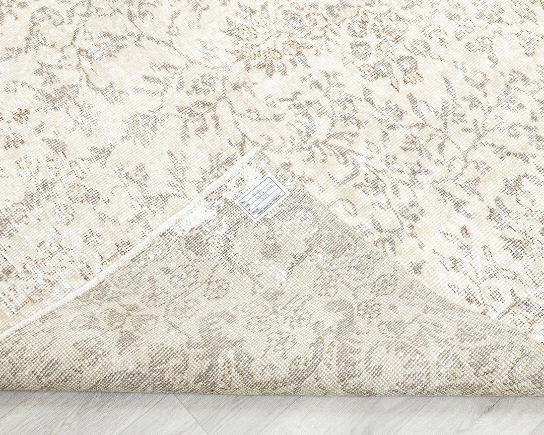 Beige Turkish Oushak Rug 4'11" x 8'7" Hand-Knotted | No. VR83572