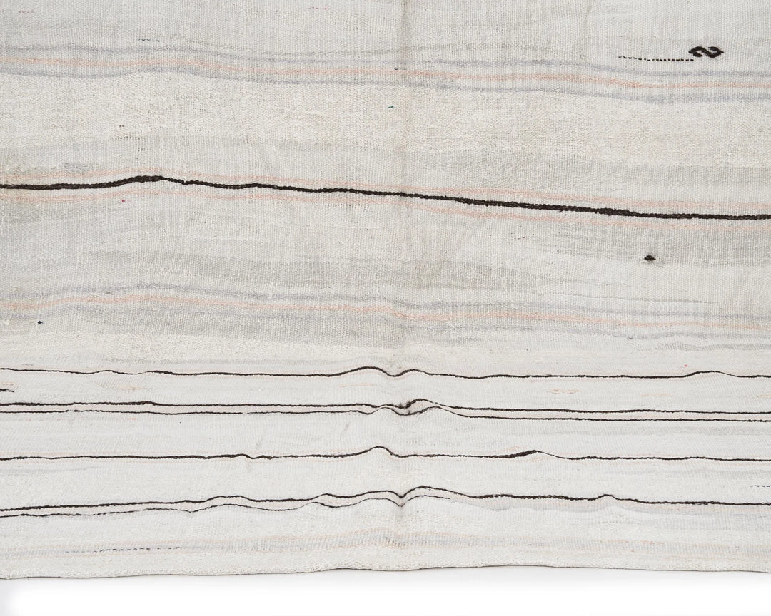 White Kilim Rug 6' 5" x 10' 2" | No. VR83733