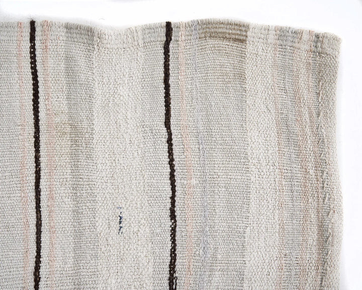 White Kilim Rug 6' 5" x 10' 2" | No. VR83733