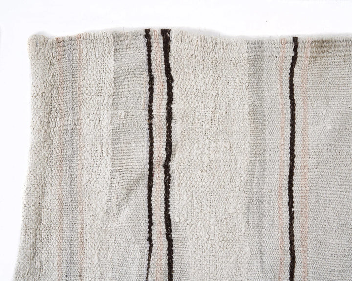White Kilim Rug 6' 5" x 10' 2" | No. VR83733