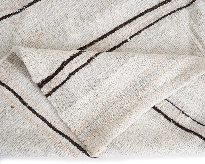 White Kilim Rug 6' 5" x 10' 2" | No. VR83733