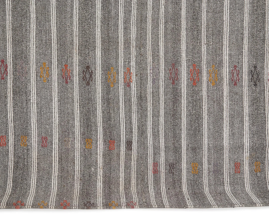 Gray Kilim Rug 6' 2" x 7' 3" | No. VR83889