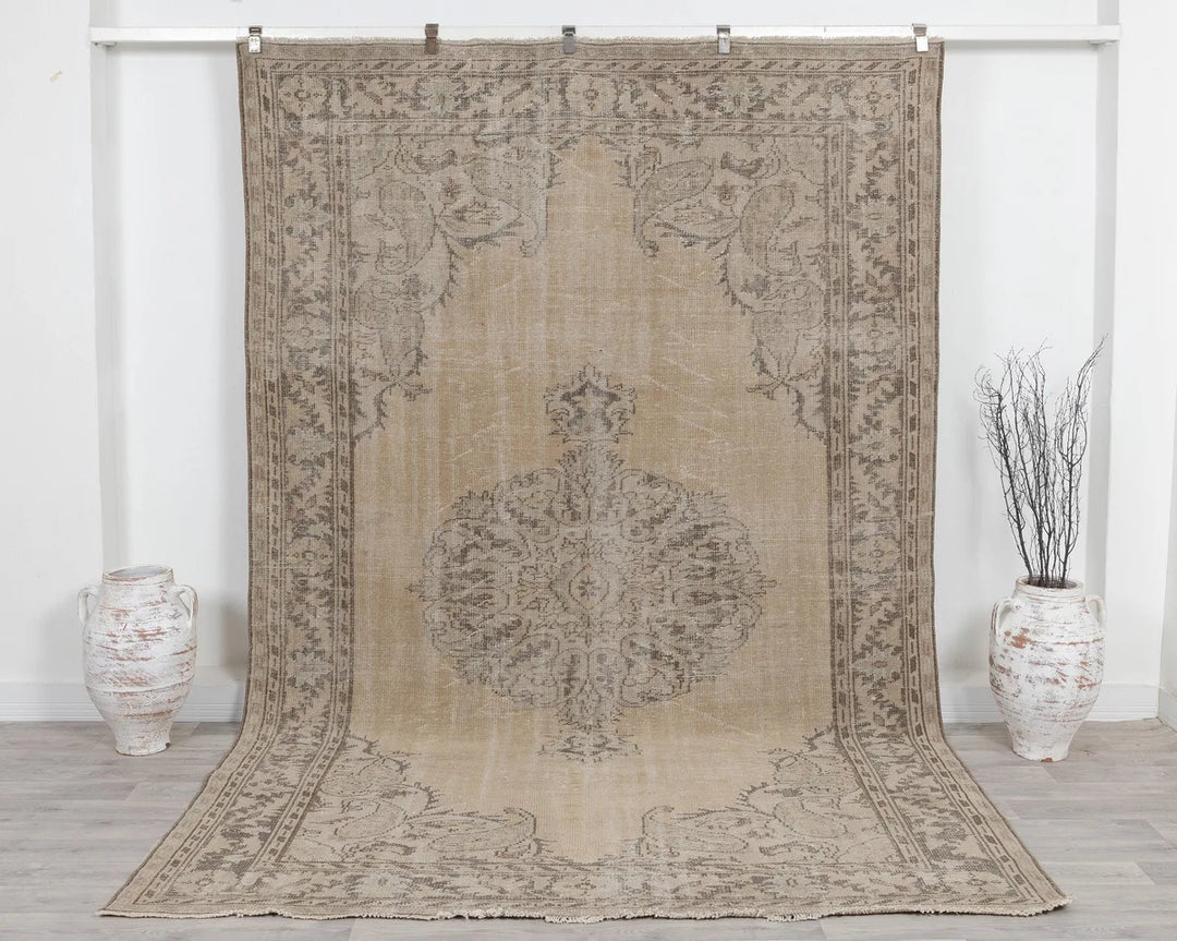 Beige Turkish Oushak Rug 6' 11" x 10' 5" Hand-Knotted | No. VR83998