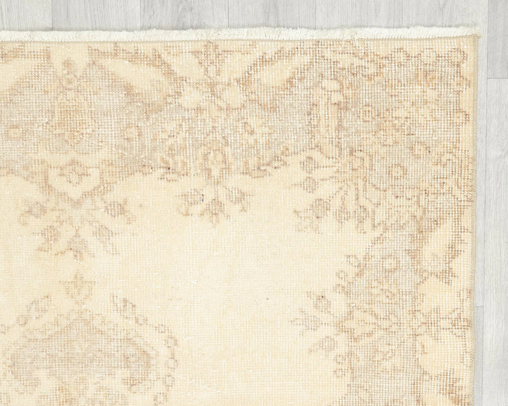 Beige Turkish Oushak Rug 6'9" x 3'10" Hand-Knotted | No. VR84030