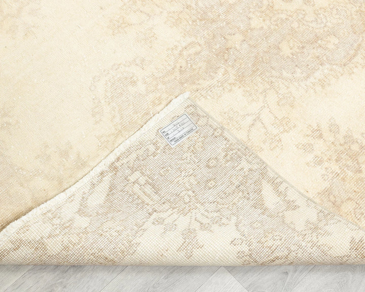 Beige Turkish Oushak Rug 6'9" x 3'10" Hand-Knotted | No. VR84030