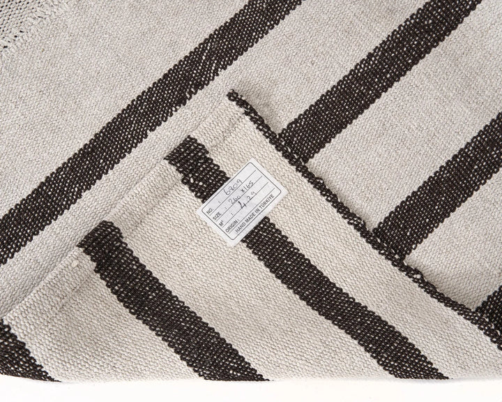 Black Kilim Rug 5' 5" x 8' 6" | No. VR84039