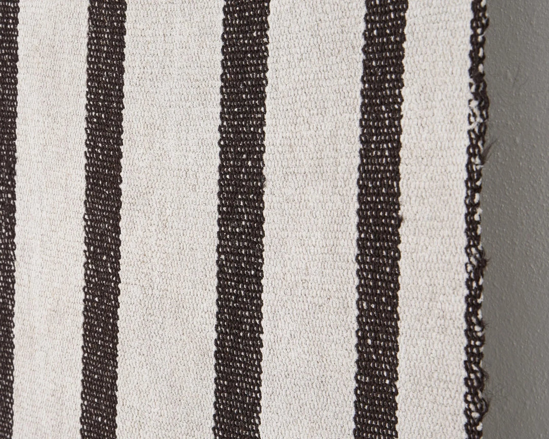 Black Kilim Rug 5' 5" x 8' 6" | No. VR84039