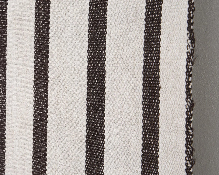 Black Kilim Rug 5' 5" x 8' 6" | No. VR84039