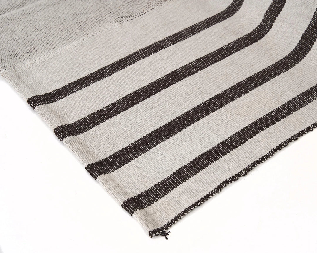 Black Kilim Rug 5' 5" x 8' 6" | No. VR84039