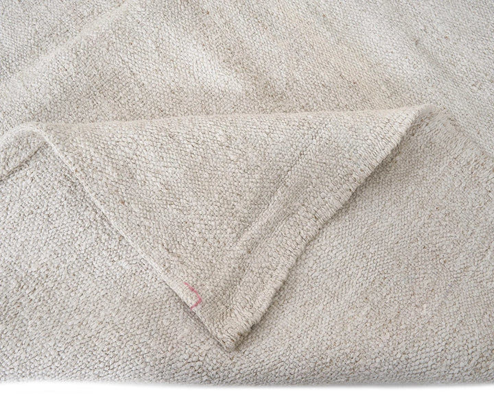 White Kilim Rug 6' 3" x 10' 2" | No. VR84044