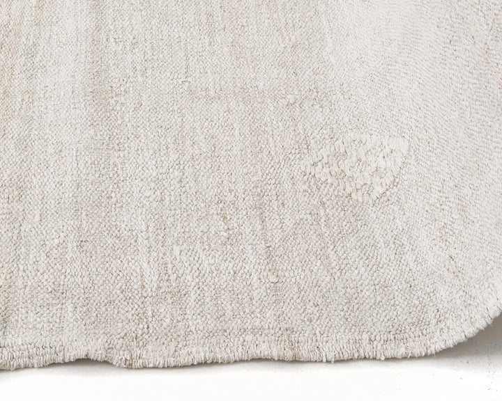 White Kilim Rug 6' 3" x 10' 2" | No. VR84044