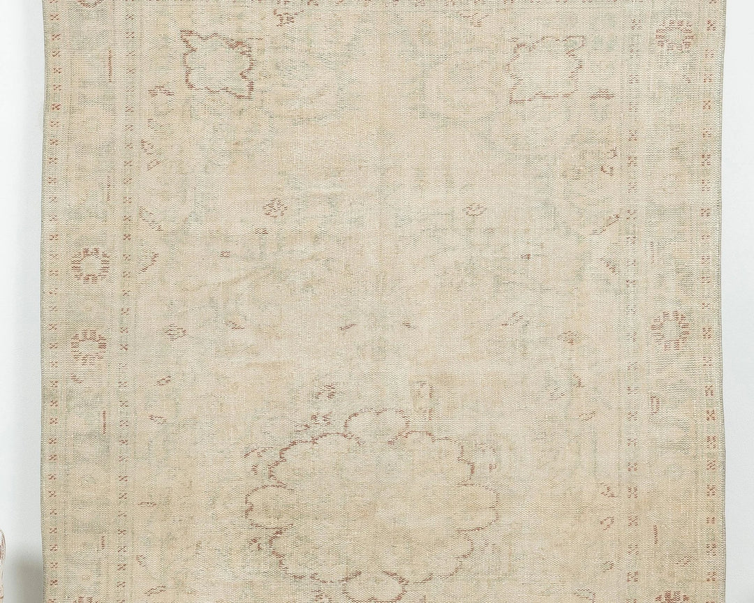 Beige Turkish Oushak Rug 5'10" x 10'2" Hand-Knotted detail