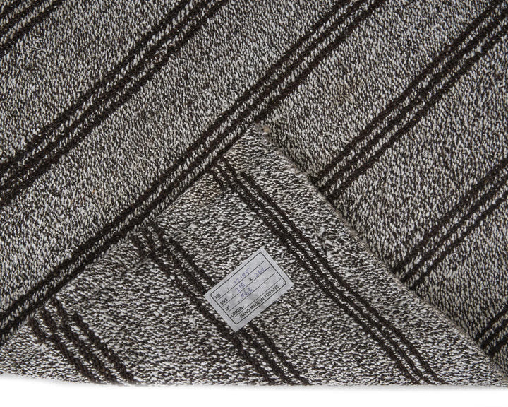 Gray Kilim Rug 7' 1" x 8' 7" | No. VR84987