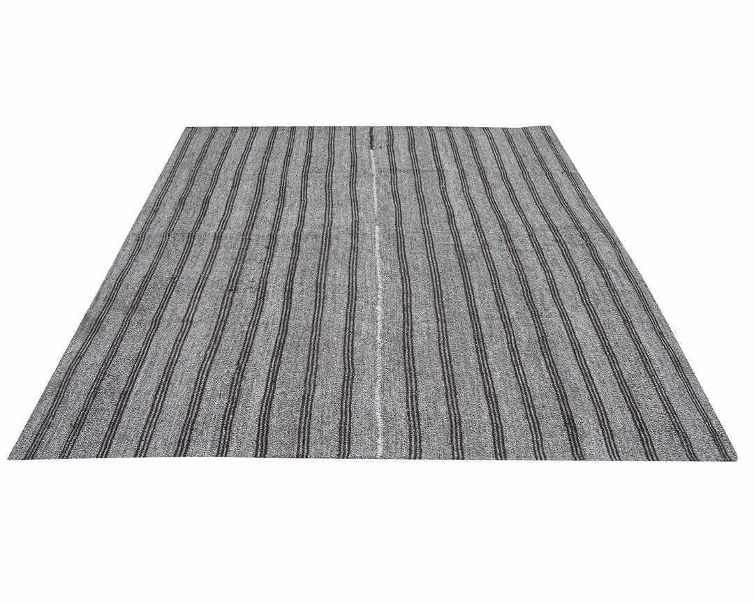 Gray Kilim Rug 7' 1" x 8' 7" | No. VR84987
