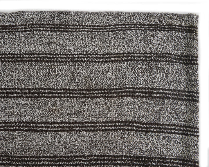 Gray Kilim Rug 7' 1" x 8' 7" | No. VR84987